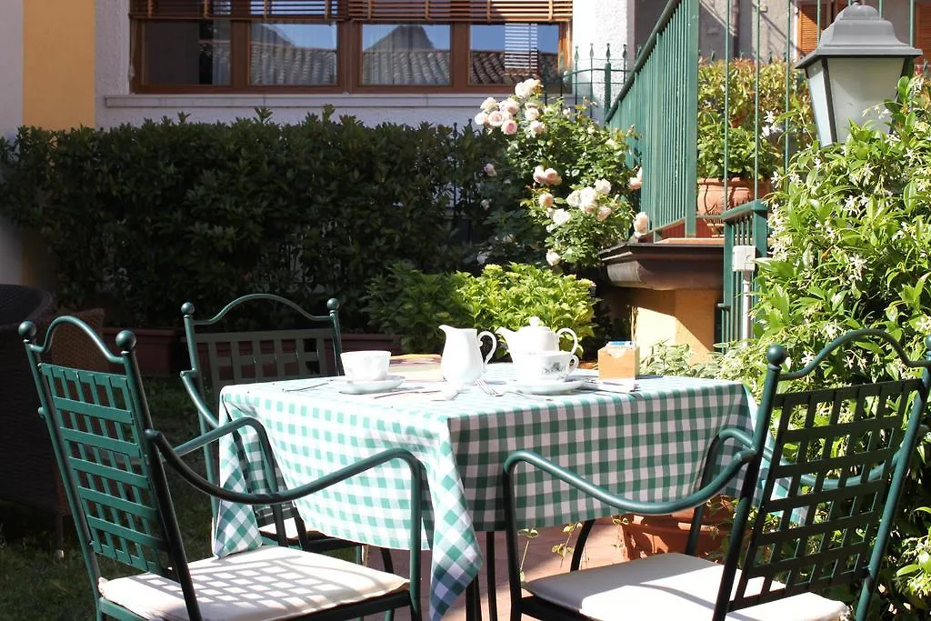 Hotel Tre Punte Gargnano 3*,  Italien